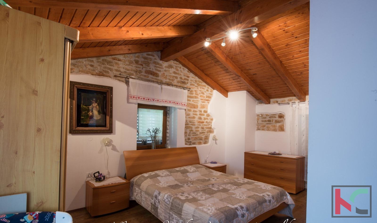 ISTRA, SVETVINČENAT, CASA IN PIETRA CON PISCINA RISCALDATA SU TERRENO DI 1200 M2, #VENDITA