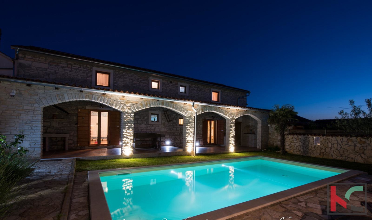 ISTRA, SVETVINČENAT, CASA IN PIETRA CON PISCINA RISCALDATA SU TERRENO DI 1200 M2, #VENDITA