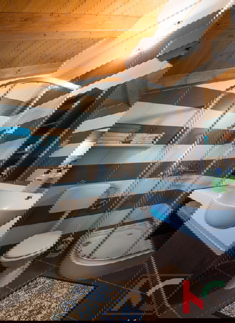 ISTRA, SVETVINČENAT, CASA IN PIETRA CON PISCINA RISCALDATA SU TERRENO DI 1200 M2, #VENDITA