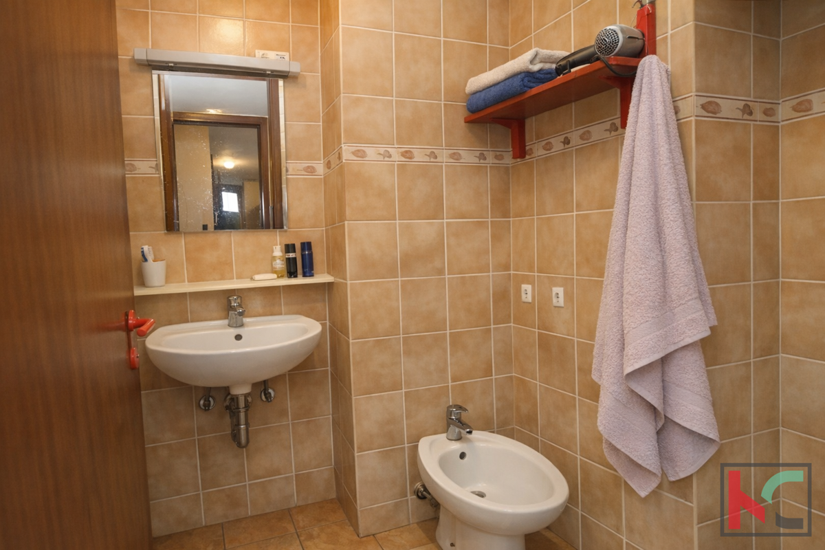 PULA, STOJA, AMPIO APPARTAMENTO TRILOCALE AL PRIMO PIANO #VENDITA