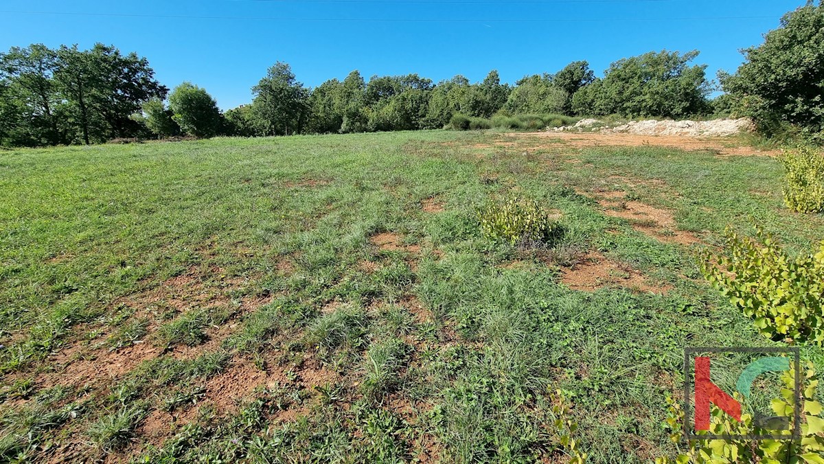 Istria, Divšići, Terreno edificabile 961m2 - posizione tranquilla