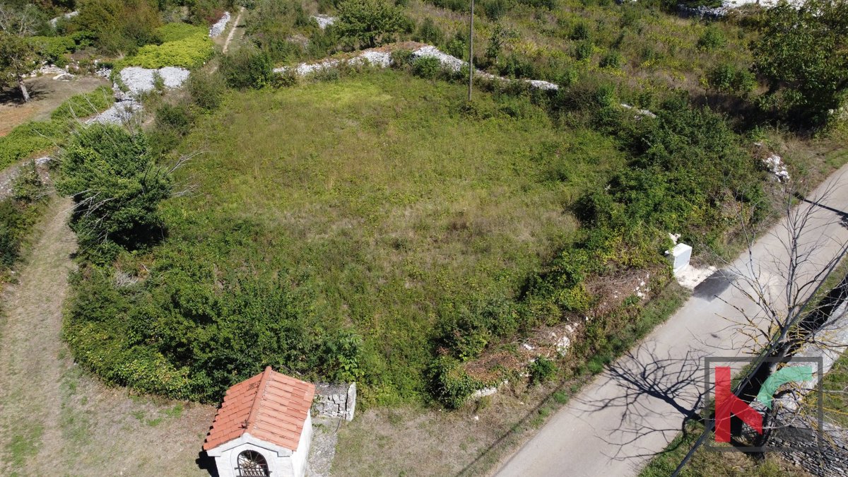 Istria, Svetvinčenat, terreno 760m2 con permesso di costruzione e progetto, #vendita