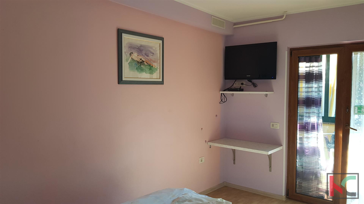 Rovigno, casa indipendente 360m2 tre appartamenti e una casa separata è una posizione eccellente