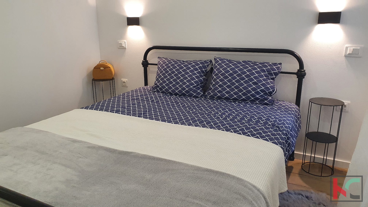 Pazin, una bella casa nel centro della città di 118m2, con piscina coperta e wellness, #vendita