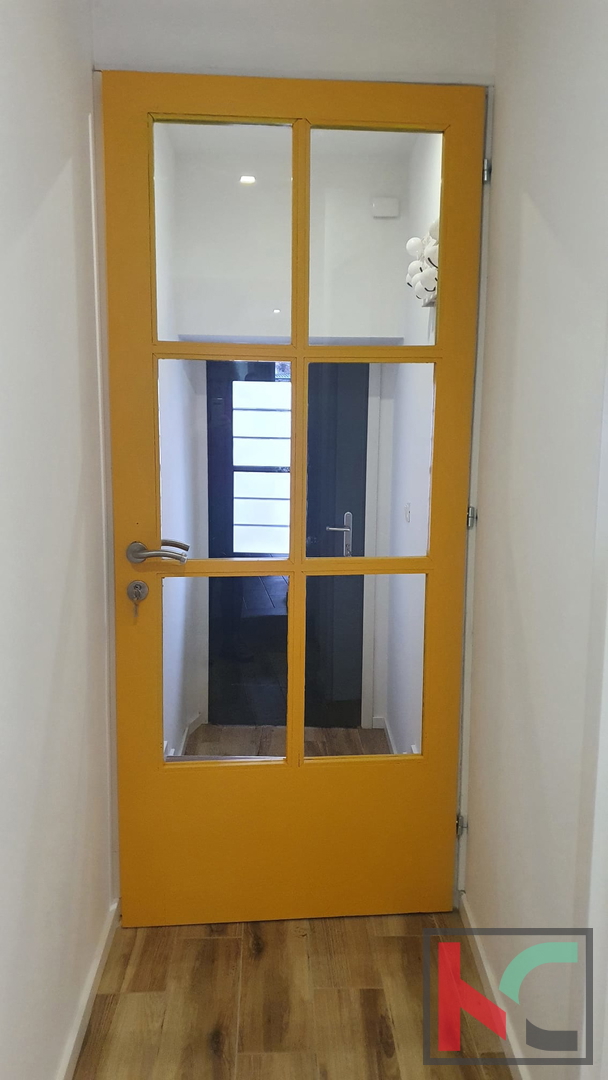 Pazin, una bella casa nel centro della città di 118m2, con piscina coperta e wellness, #vendita