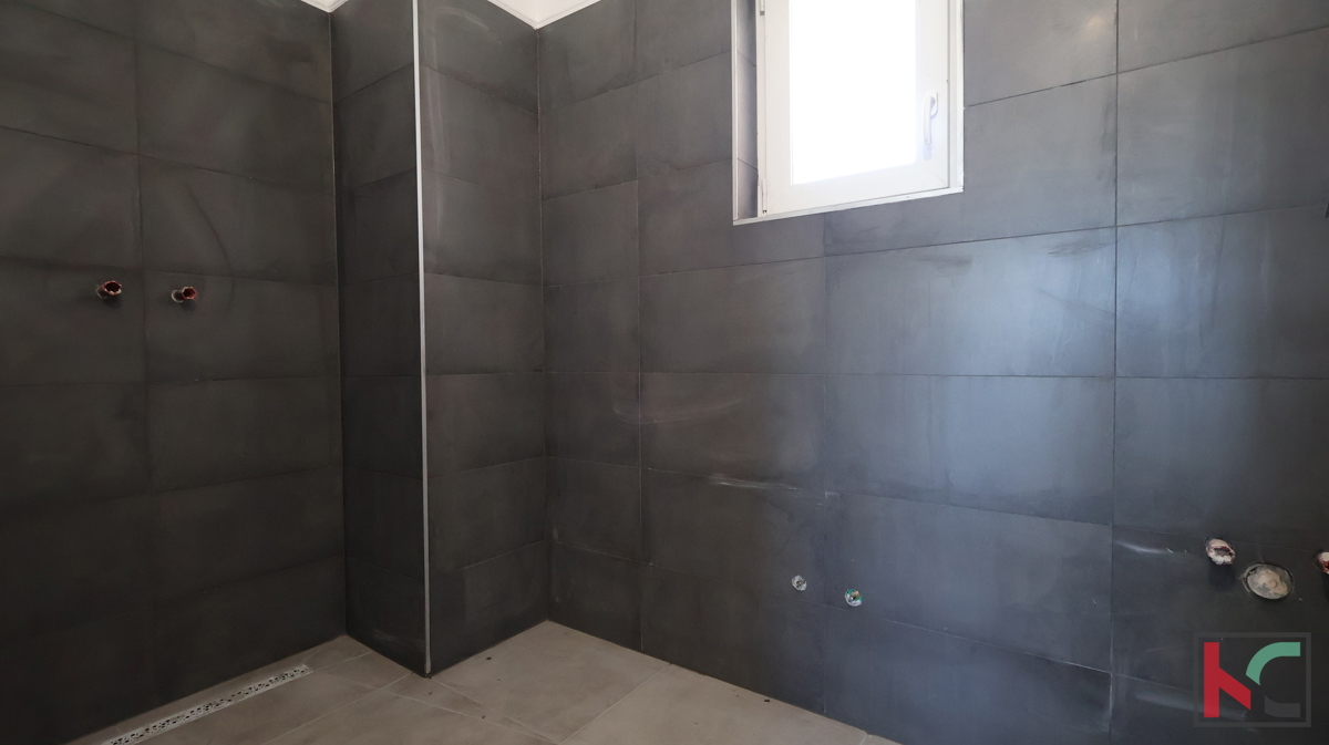 Istria, Svetvinčenat, casa 237m2 in un nuovo edificio con piscina in una posizione tranquilla