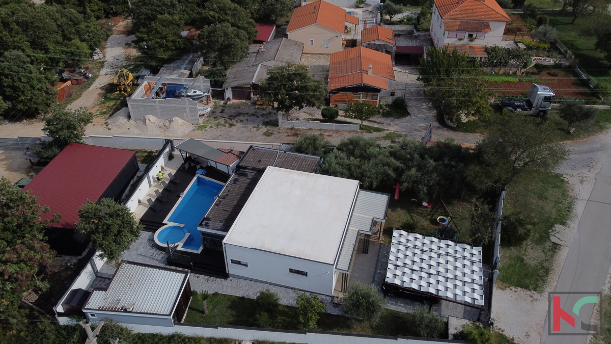 Istria, Dignano, casa per vacanze con piscina e giardino paesaggistico in una posizione tranquilla, #vendita