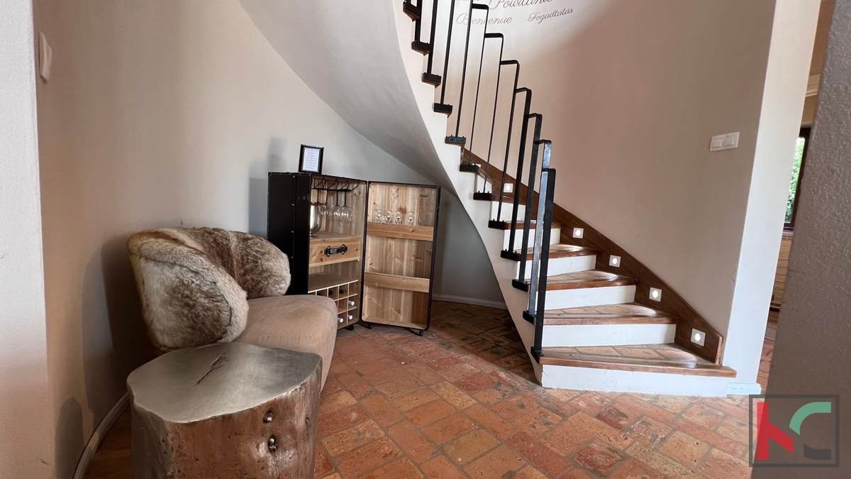 Istria, Parenzo, casa vacanze indipendente con piscina, #vendita