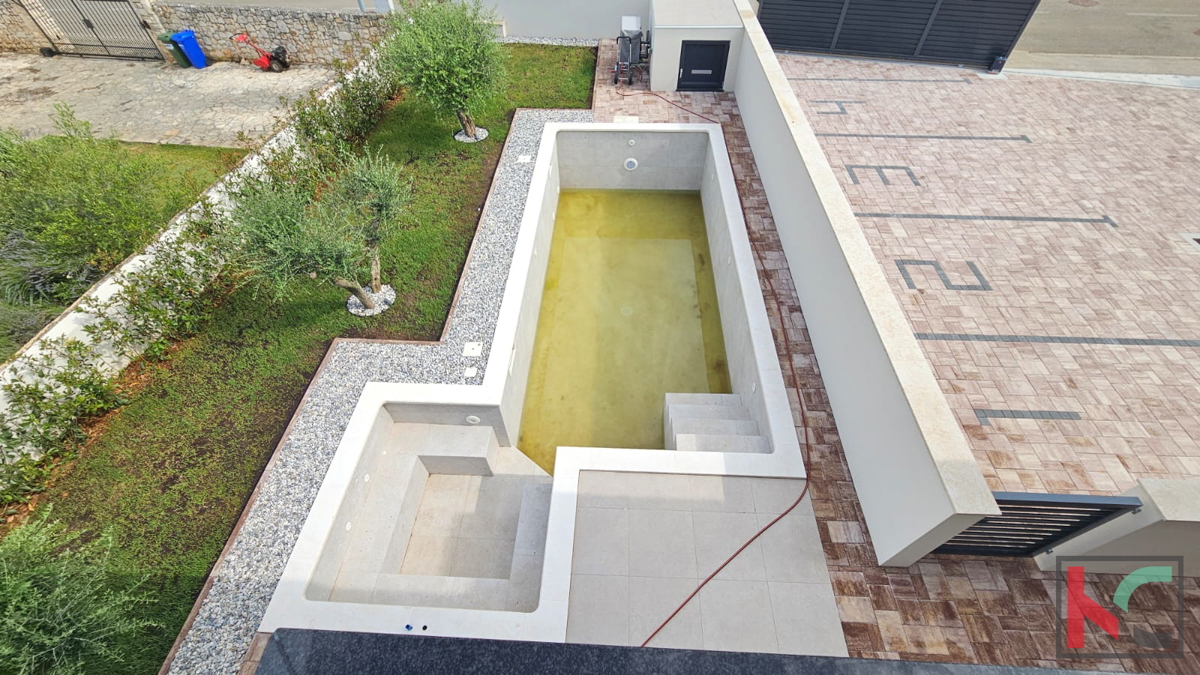 Istria, Medolino, casa bifamiliare in costruzione con piscina e giardino, garage, vicino al mare, #vendita