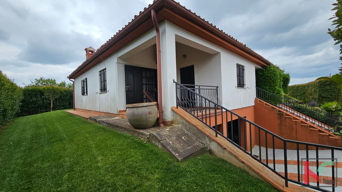 Istria, Parenzo, casa vacanze con piscina riscaldata e giardino paesaggistico, #vendita