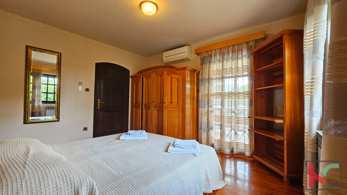 Istria, Parenzo, casa vacanze con piscina riscaldata e giardino paesaggistico, #vendita