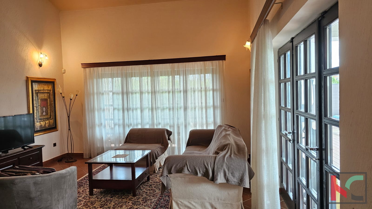 Istria, Parenzo, casa vacanze con piscina riscaldata e giardino paesaggistico, #vendita