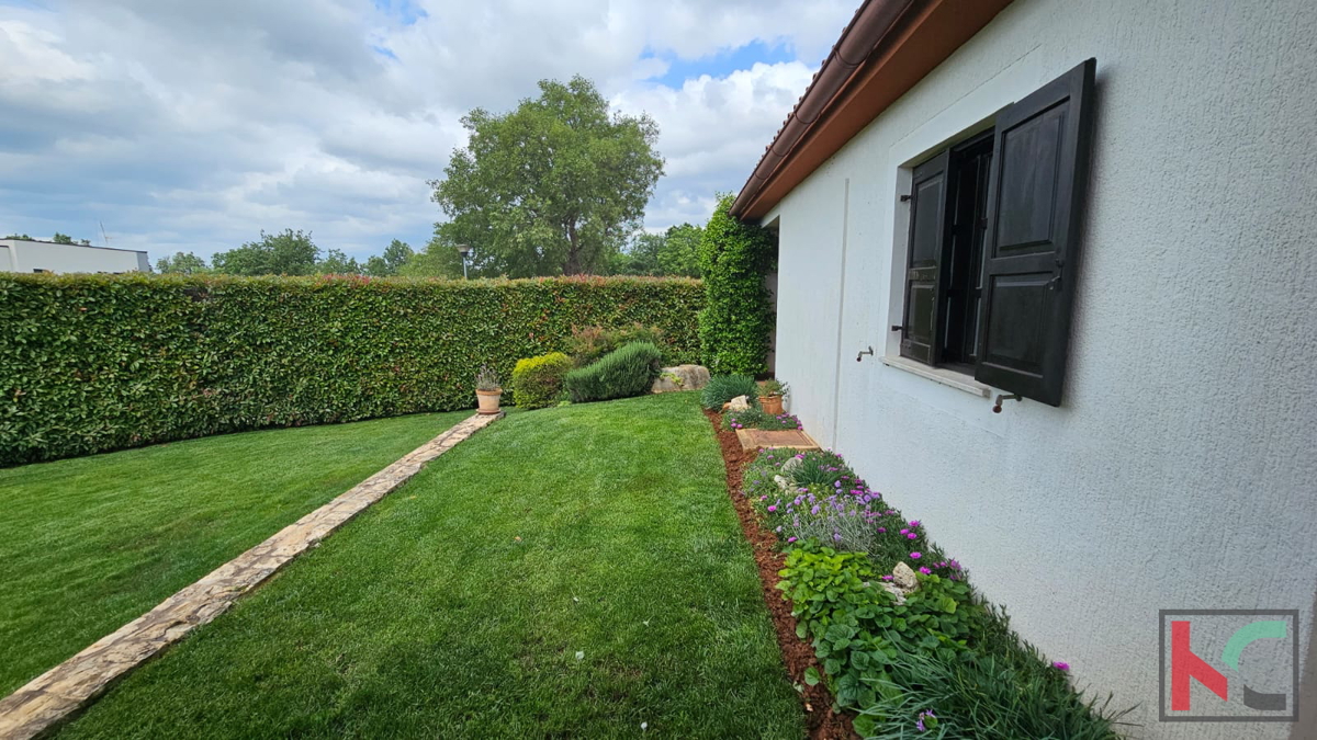 Istria, Parenzo, casa vacanze con piscina riscaldata e giardino paesaggistico, #vendita