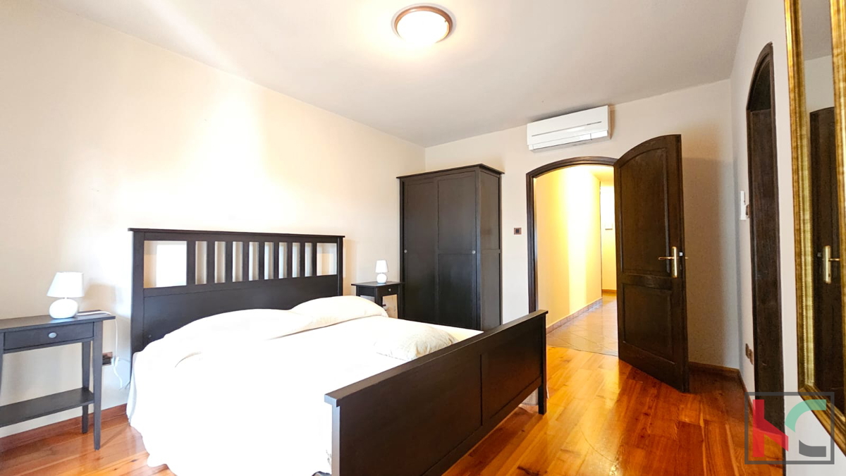 Istria, Parenzo, casa vacanze con piscina riscaldata e giardino paesaggistico, #vendita