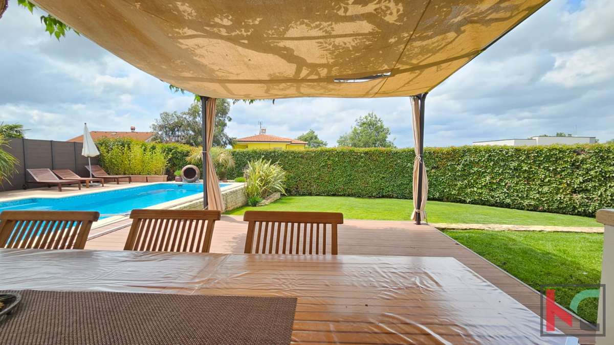 Istria, Parenzo, casa vacanze con piscina riscaldata e giardino paesaggistico, #vendita