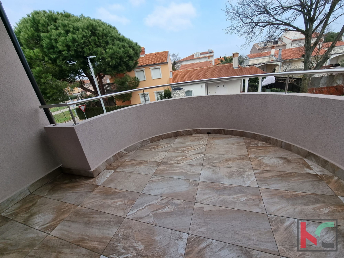 Istria, Medolino, casa vacanza con due appartamenti, 200 metri dalla spiaggia, #vendita