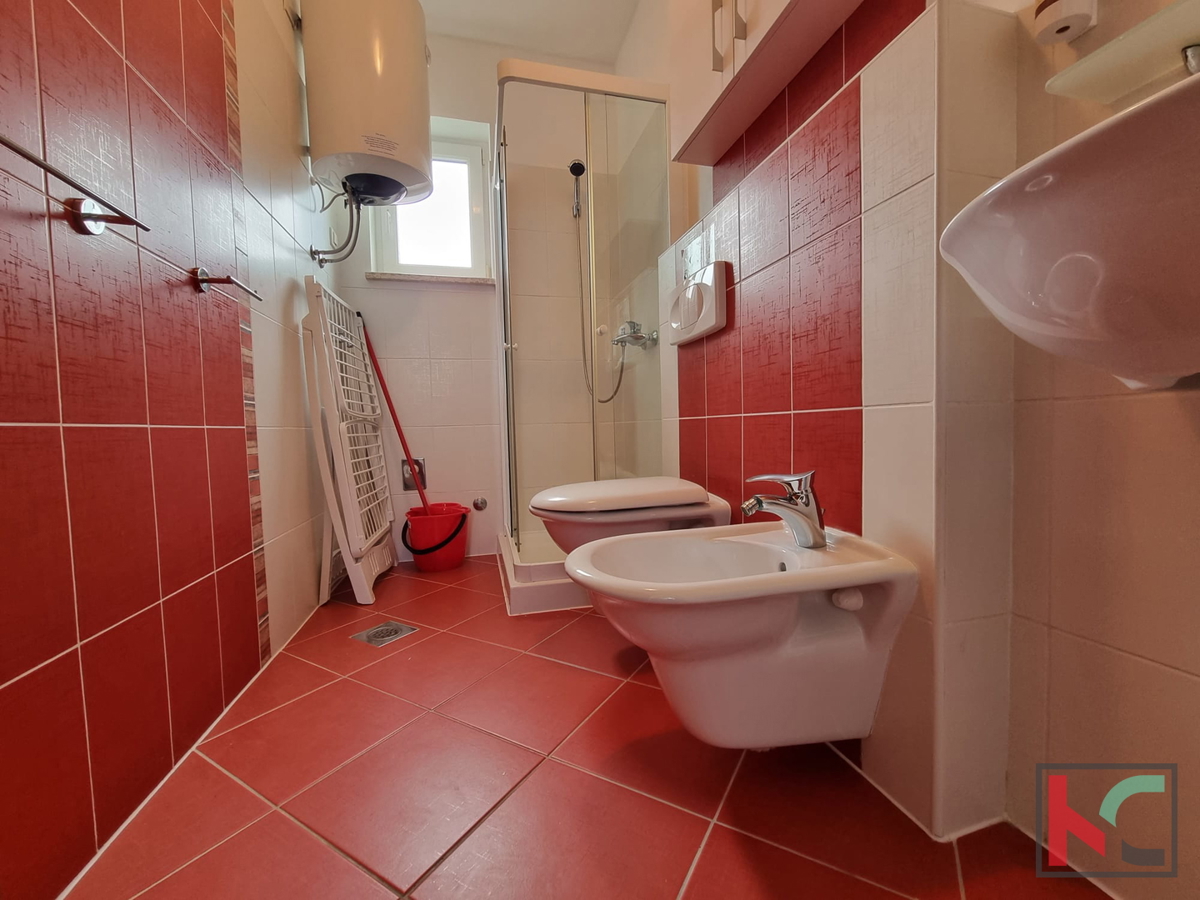 Istria, Medolino, casa vacanza con due appartamenti, 200 metri dalla spiaggia, #vendita