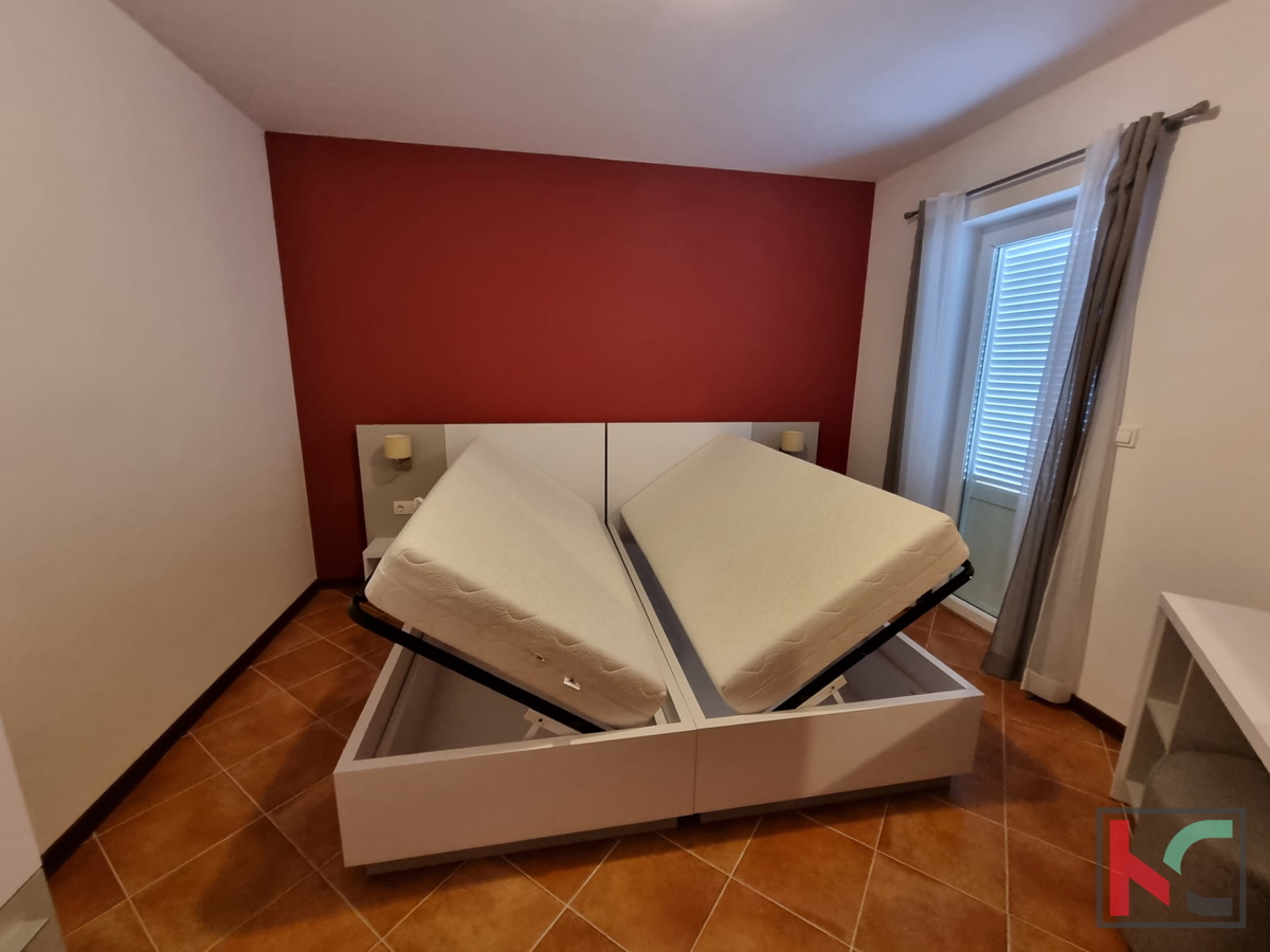 Istria, Medolino, casa vacanza con due appartamenti, 200 metri dalla spiaggia, #vendita