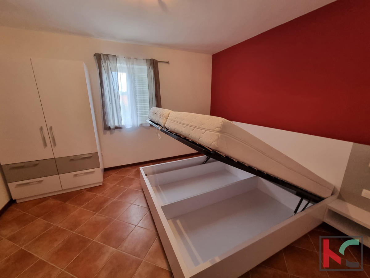 Istria, Medolino, casa vacanza con due appartamenti, 200 metri dalla spiaggia, #vendita