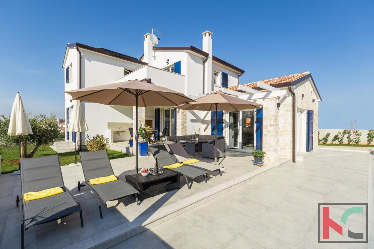 Istria, Tar, casa vacanza con piscina vicino alla citta di Parenzo, #vendita