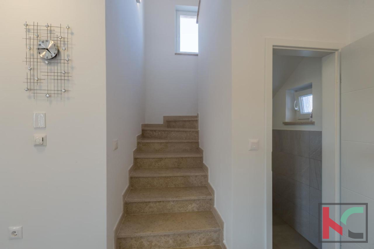 Istria, Tar, casa vacanza con piscina vicino alla citta di Parenzo, #vendita