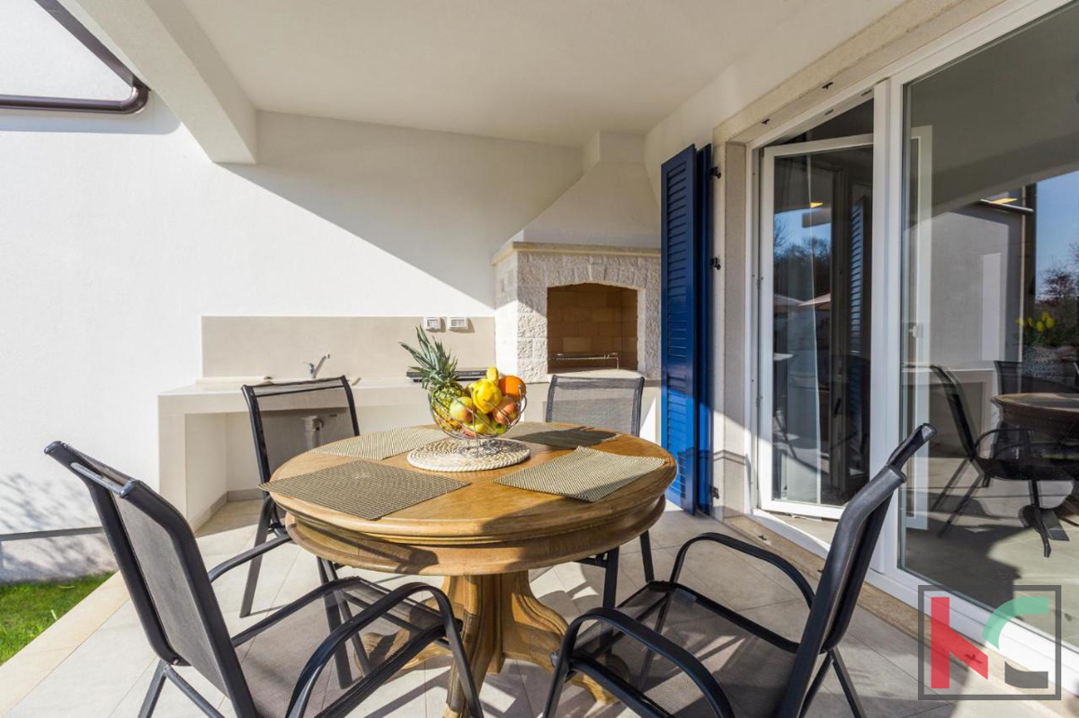 Istria, Tar, casa vacanza con piscina vicino alla citta di Parenzo, #vendita