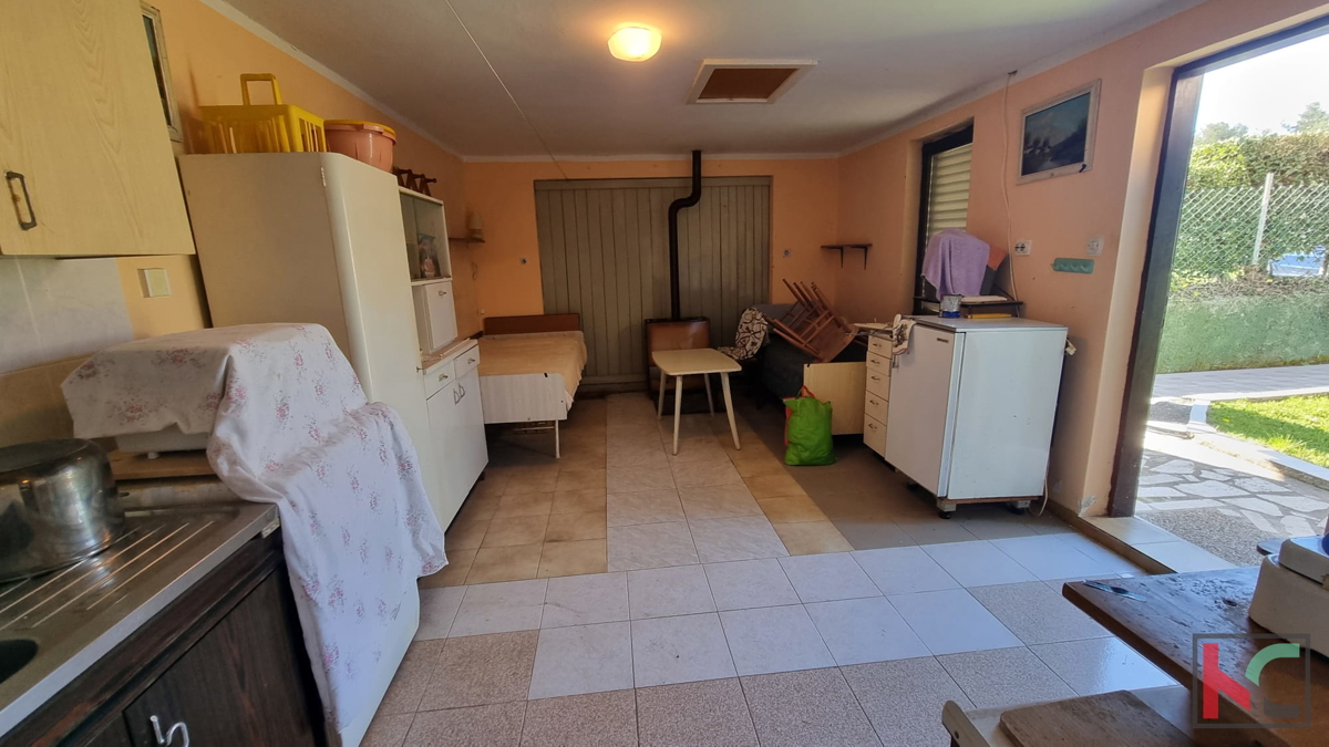 Istria, Banjole, casa 48m2 con giardino 125m2, da adattare, #vendita