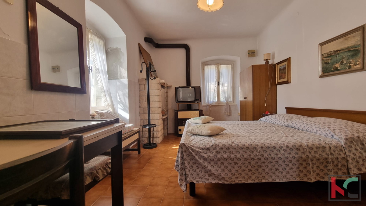 Istria, Banjole, casa 48m2 con giardino 125m2, da adattare, #vendita