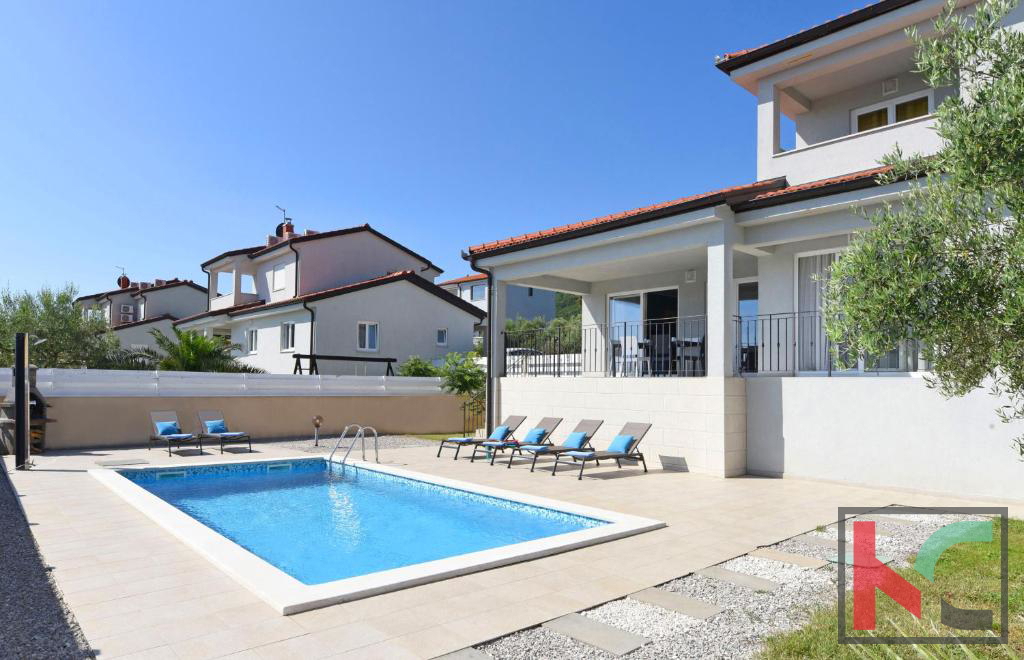 Istria, Labin, casa vacanza 182m2 con piscina e vista mare, # in vendita