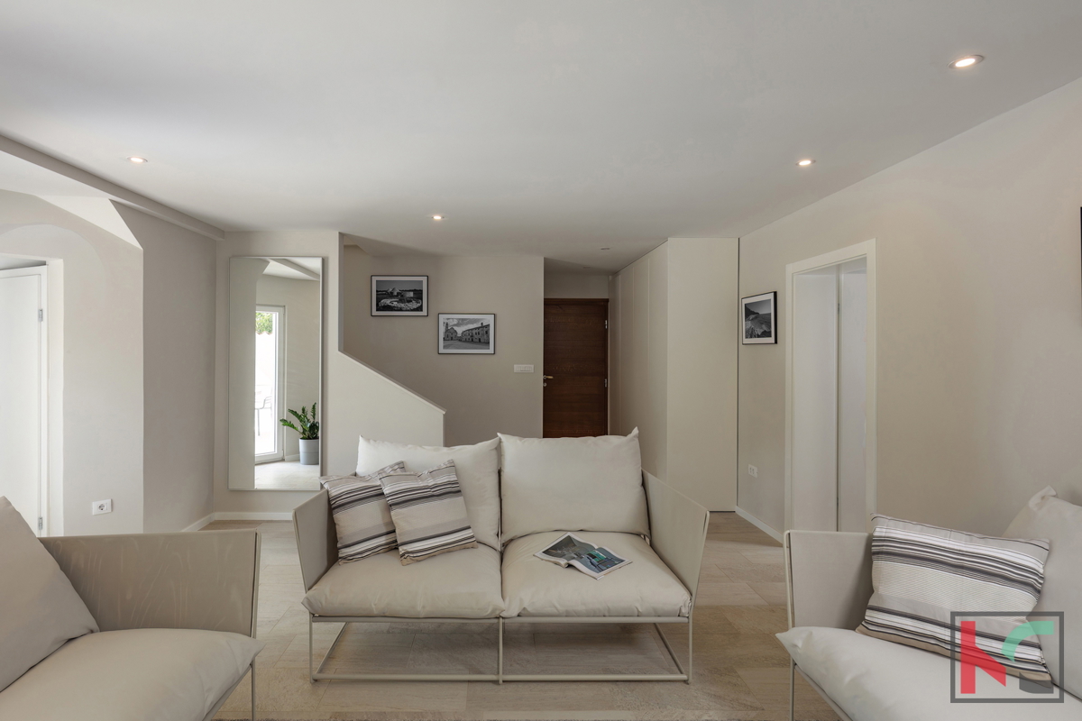 ISTRA, BRTONIGLA, AFFASCINANTE CASA A 6 KM DAL MARE #VENDITA