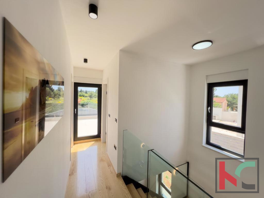 ISTRA, LIŽNJAN, VILLA CON PISCINA #VENDITA