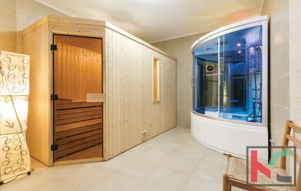 Istria, bella villa con piscina a Banjole-Volme su 884m2 di giardino