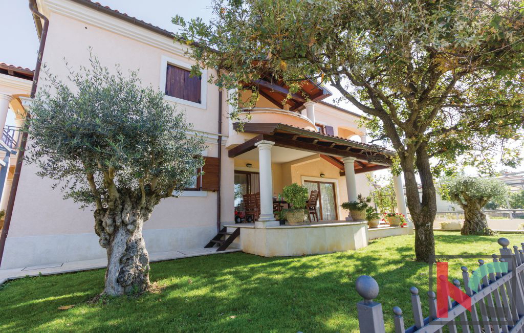 Istria, bella villa con piscina a Banjole-Volme su 884m2 di giardino