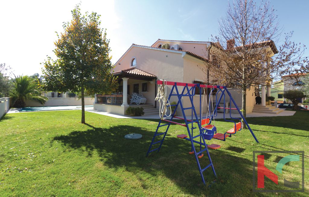 Istria, bella villa con piscina a Banjole-Volme su 884m2 di giardino