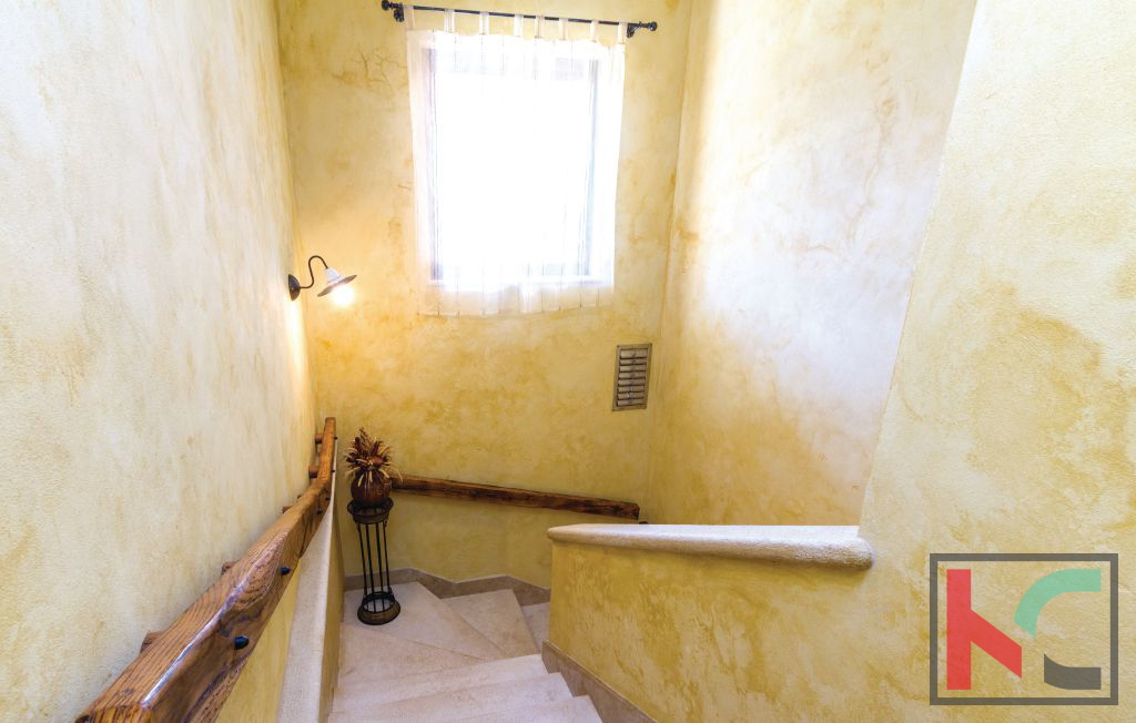Istria, bella villa con piscina a Banjole-Volme su 884m2 di giardino