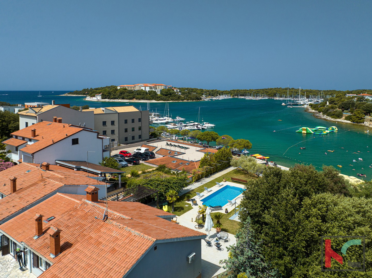 Istria, Pola, Pješčana Uvala, casa con piscina in posizione esclusiva, vicino al mare e alla spiaggia