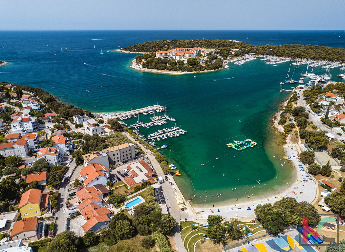 Istria, Pola, Pješčana Uvala, casa con piscina in posizione esclusiva, vicino al mare e alla spiaggia