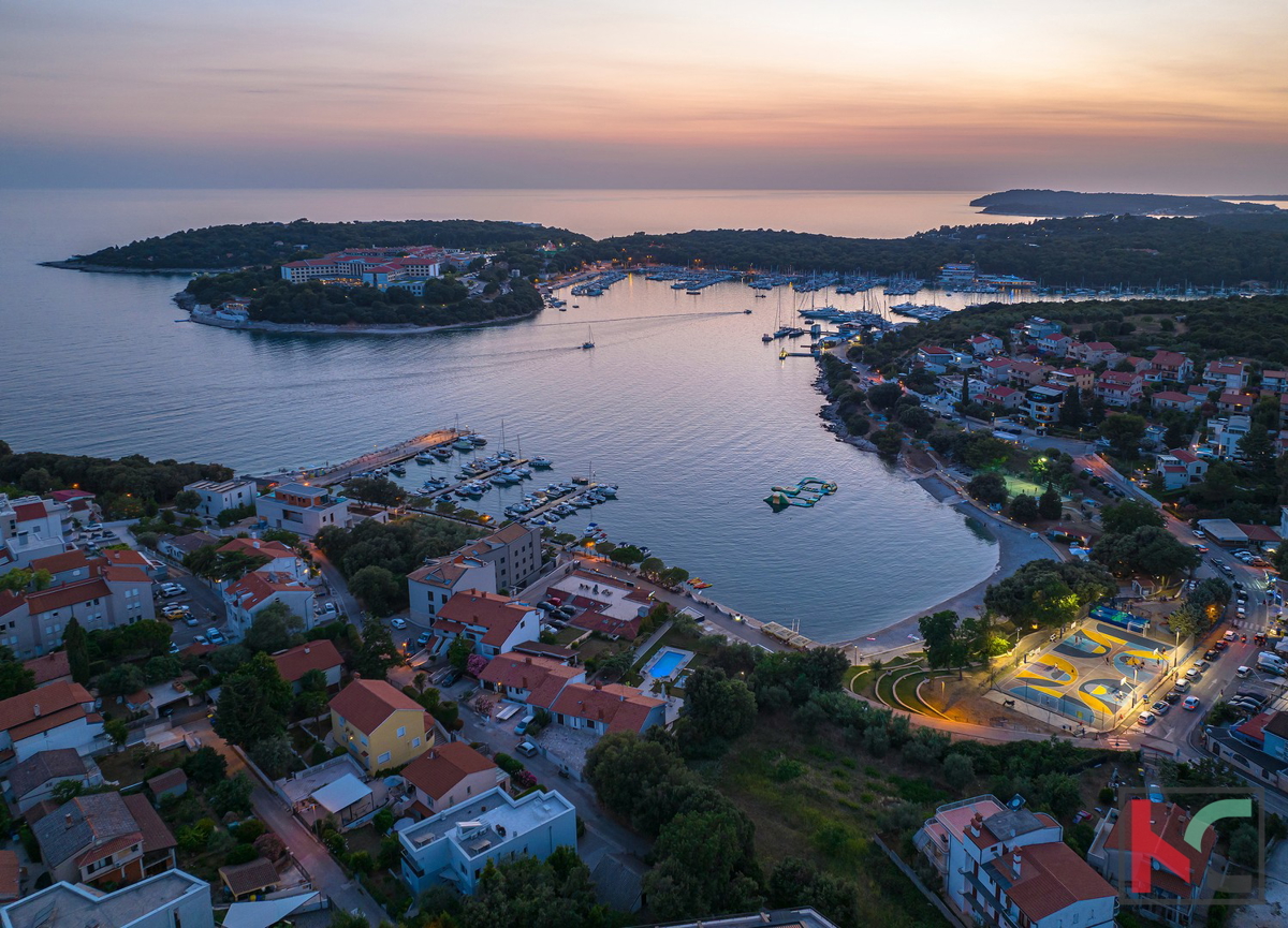 Istria, Pola, Pješčana Uvala, casa con piscina in posizione esclusiva, vicino al mare e alla spiaggia