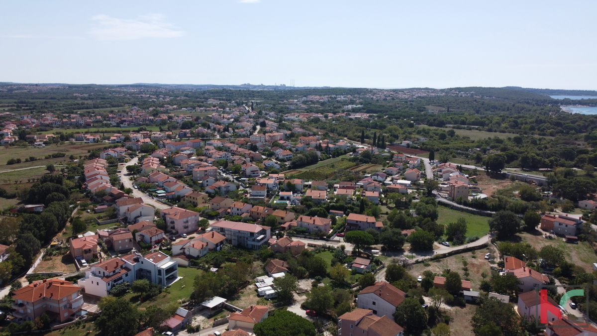 Istria - Fasana, attraente terreno edificabile non lontano dal mare e dalle spiagge