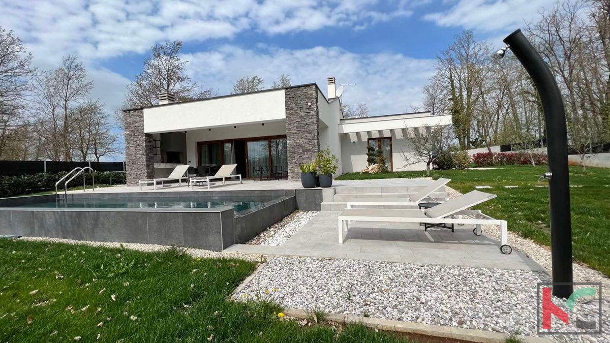 Istria, Žminj, affascinante villa con piscina su un ampio giardino intimo #vendita