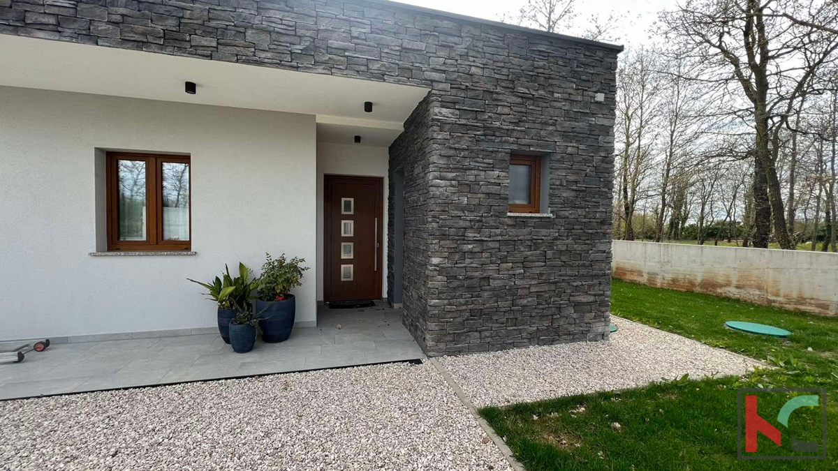 Istria, Žminj, affascinante villa con piscina su un ampio giardino intimo #vendita