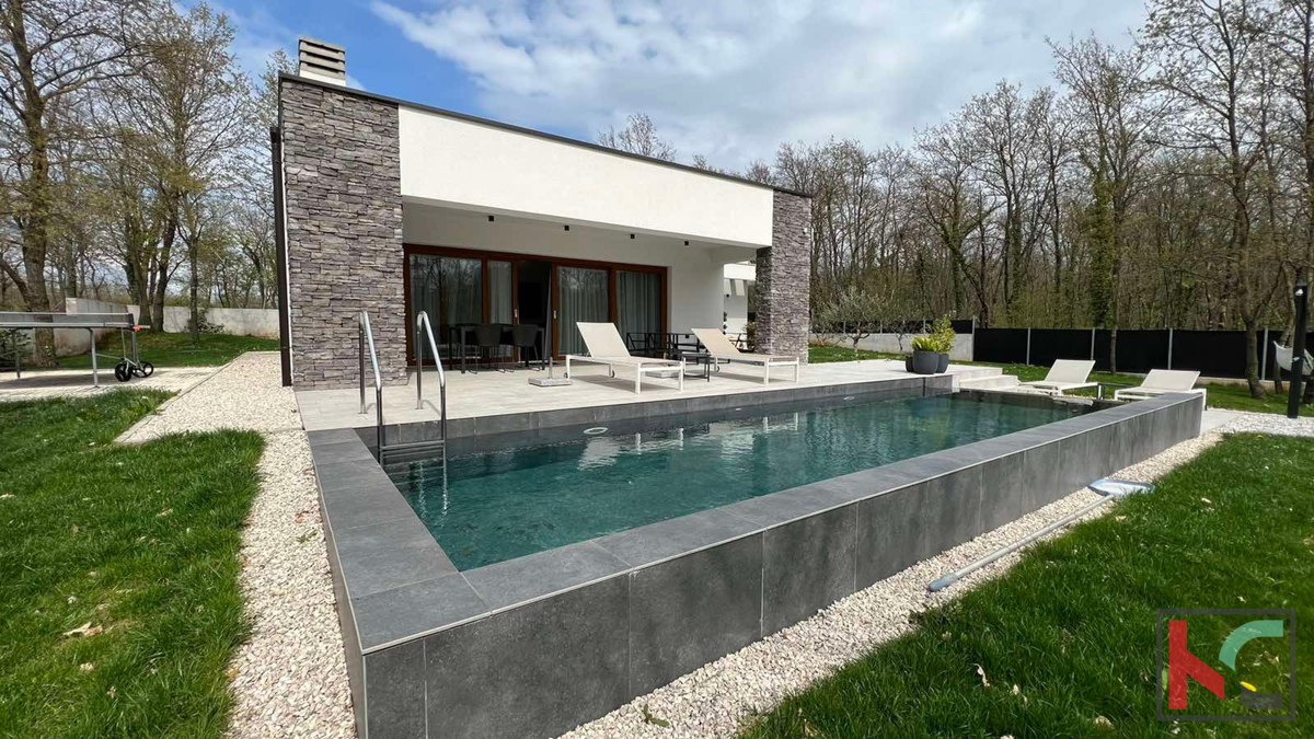 Istria, Žminj, affascinante villa con piscina su un ampio giardino intimo #vendita