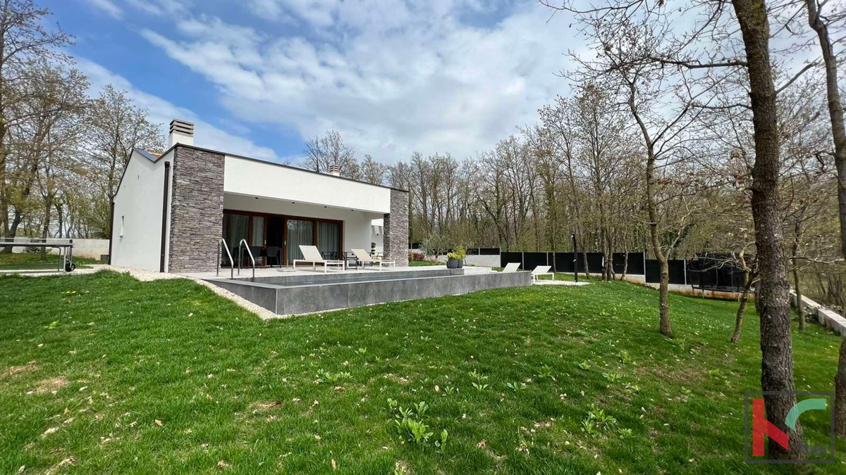 Istria, Žminj, affascinante villa con piscina su un ampio giardino intimo #vendita