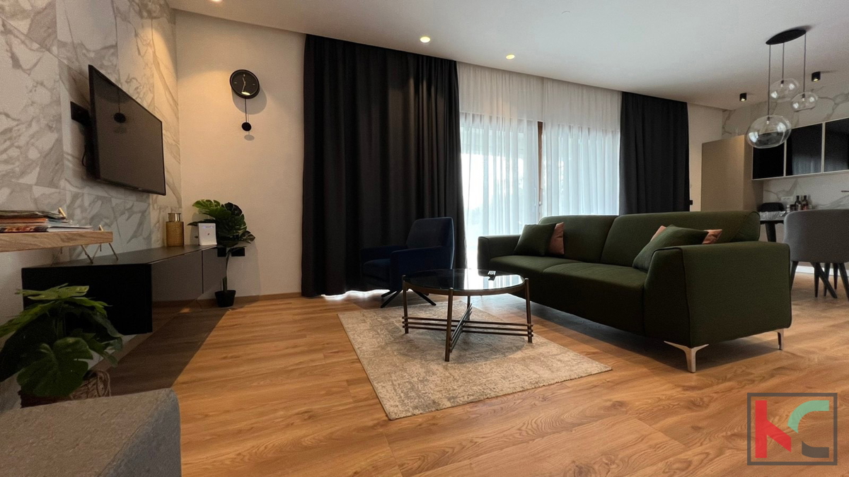 Istria, Žminj, affascinante villa con piscina su un ampio giardino intimo #vendita