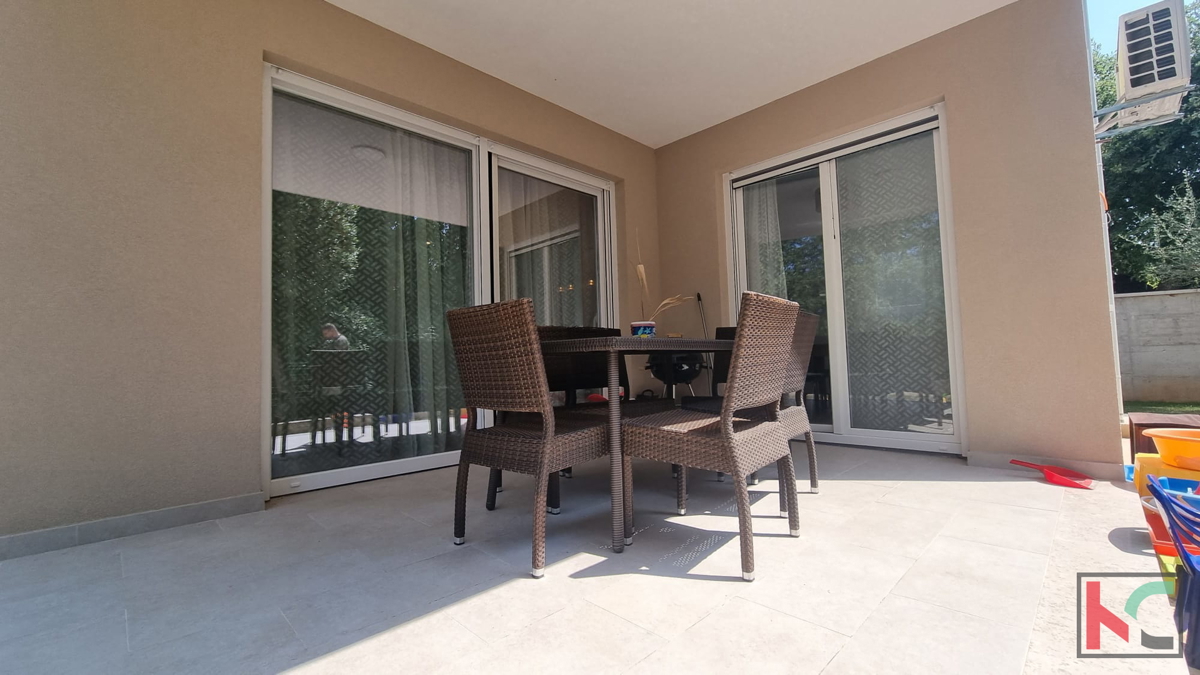 Spaziosa villa in una posizione tranquilla - 192,56 m2 di comfort nella periferia di Parenzo, #vendita