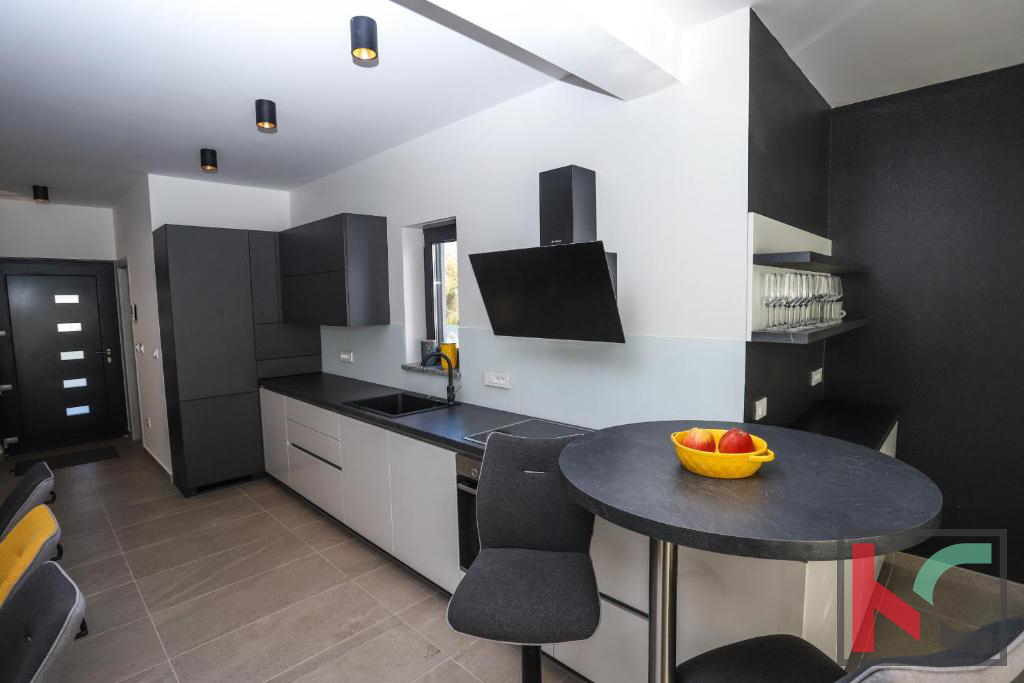 Istria, Parenzo, casa con piscina e giardino paesaggistico vicino al mare, #vendita