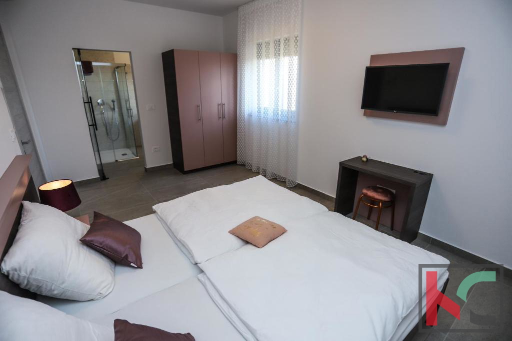 Istria, Parenzo, casa con piscina e giardino paesaggistico vicino al mare, #vendita