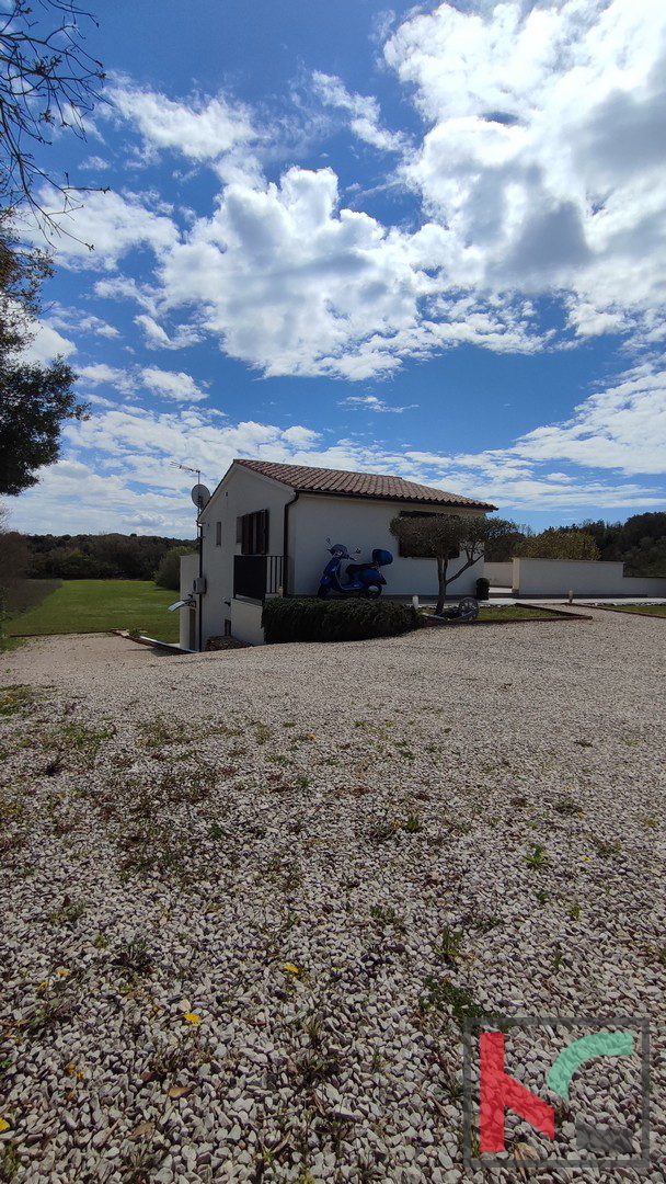 Istria, Rovigno, casa con tre appartamenti vicino al mare e alla spiaggia, #vendita