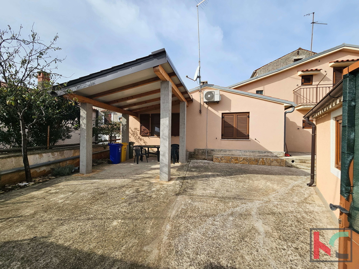 Istria, Pola, casa con cortile, #vendita