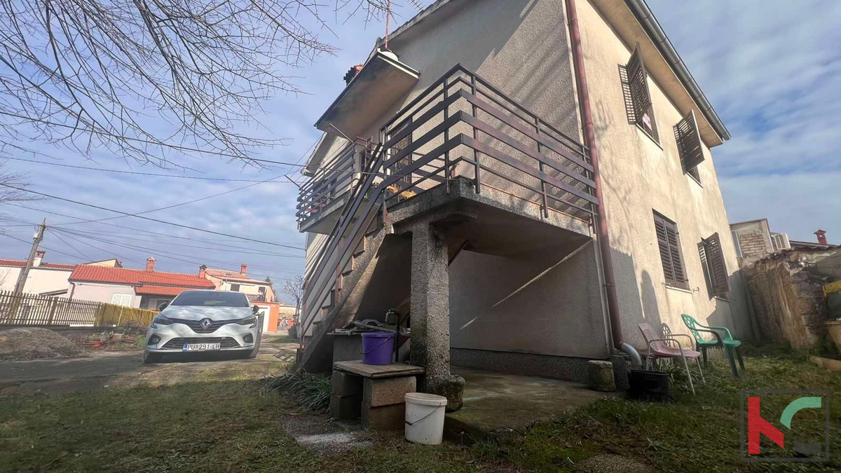 Istria, Marčana, casa 263m2 con grande potenziale con giardino, #vendita due unità abitative